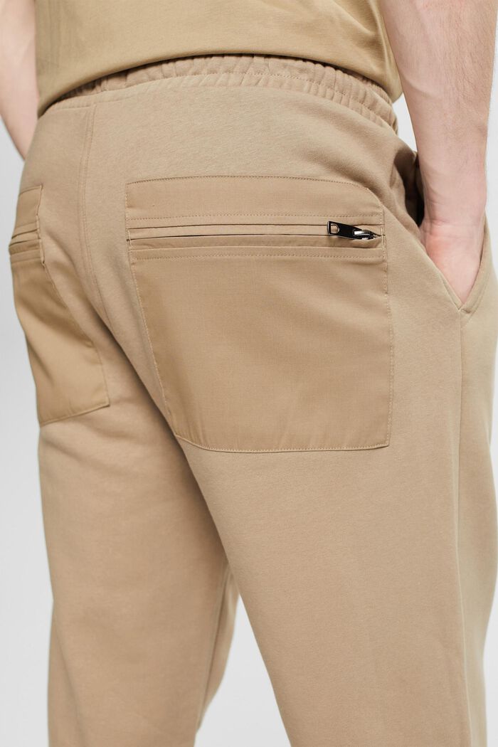Relaxed fit tracksuit bottoms, PALE KHAKI, detail image number 4